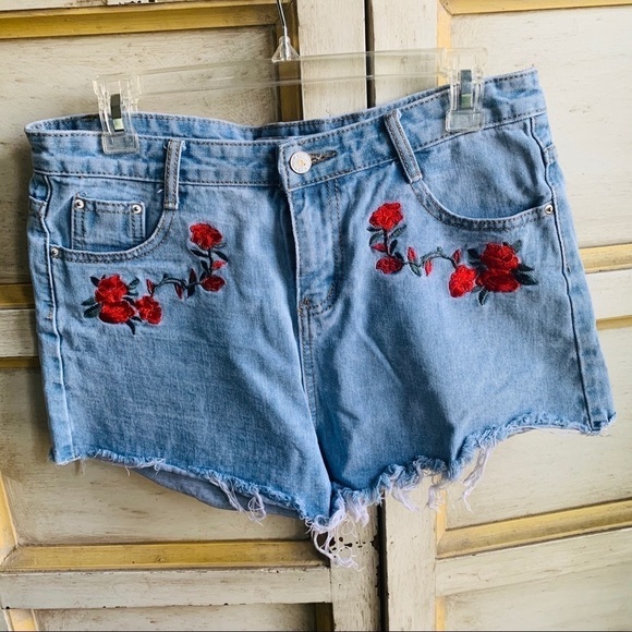 Runway Paris Distressed Rose Embroidered S… - Picture 1 of 6